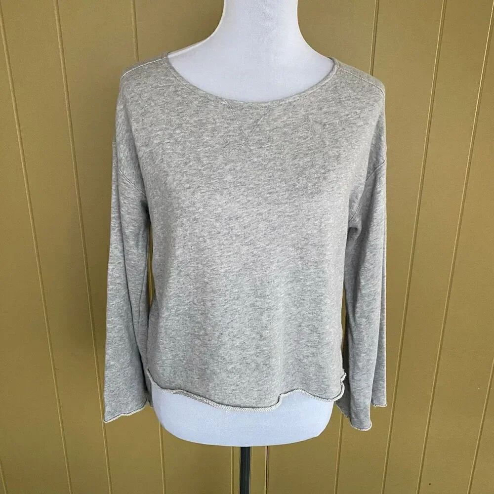 American Eagle women M crop scoopneck raw hem Longsleeve sweatshirt grey